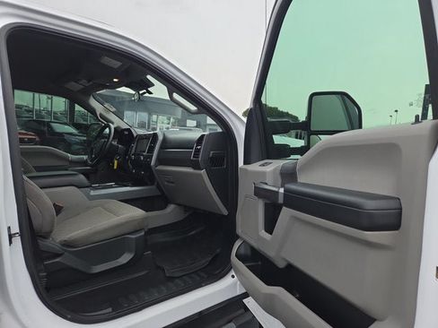 Used 2021 Ford F250 XLT w/ XLT Premium Package AWD/4WD image 12