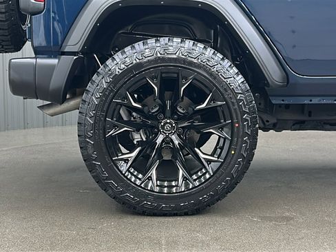 Used 2025 Jeep Wrangler Sport S 4xe image 12