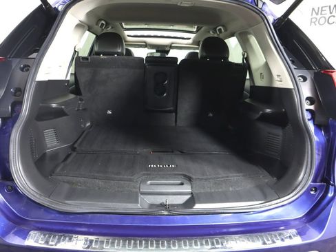Certified 2018 Nissan Rogue SL w/ Premium Package image 21