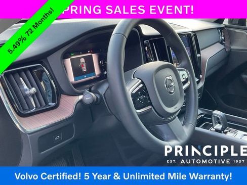 Certified 2023 Volvo XC60 B5 Plus w/ Climate Package FWD image 17