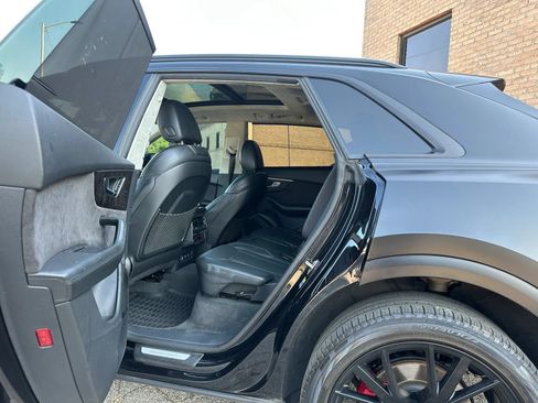 Used 2019 Audi Q8 Prestige w/ Luxury Package AWD/4WD image 18
