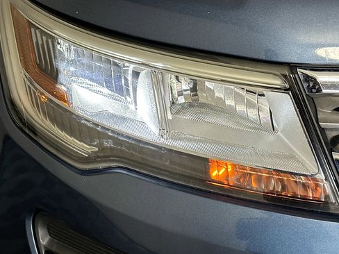 Used 2019 Ford Explorer FWD image 9