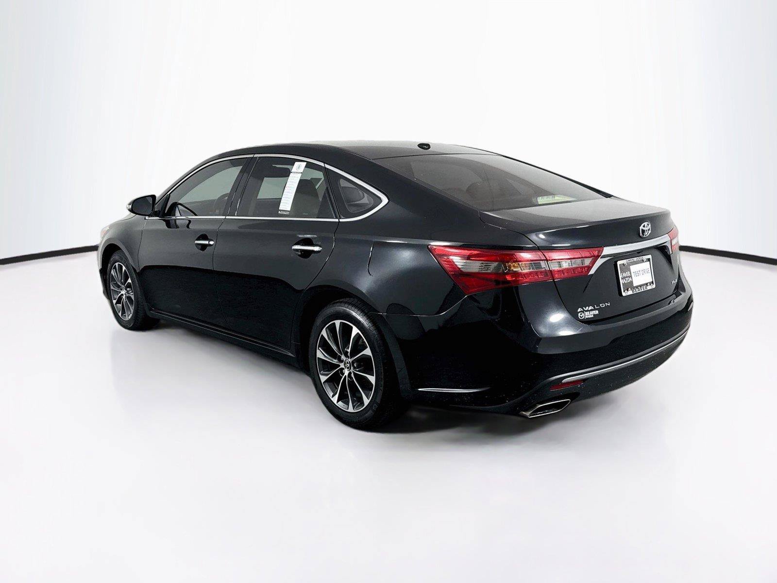 Used 2016 Toyota Avalon XLE Premium FWD image 12
