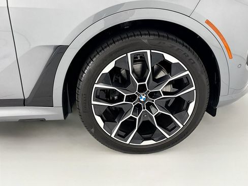 Used 2026 BMW X7 xDrive40i w/ M Sport Package AWD/4WD image 31