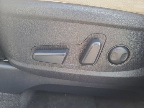 Used 2021 Hyundai Palisade SEL w/ Premium Package image 14