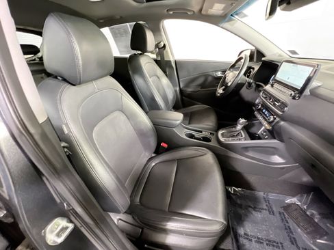 Used 2022 Hyundai Kona Limited w/ Cargo Package image 29