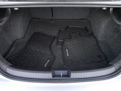 Used 2019 Volkswagen Jetta S w/ Driver Assistance Package image 18