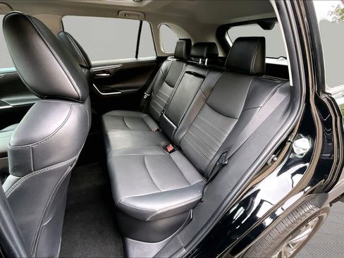 Used 2023 Toyota RAV4 Limited AWD/4WD image 21