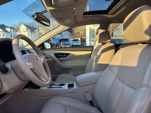 Used 2016 Nissan Altima 2.5 SL w/ 2.5 Technology Package image 21