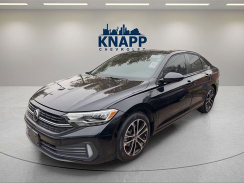 Used 2022 Volkswagen Jetta Sport image 1