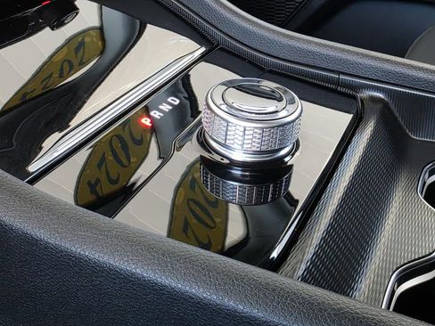 Used 2024 Jeep Grand Cherokee Laredo image 22