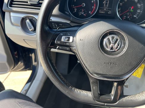 Used 2018 Volkswagen Passat 2.0T R-Line image 18