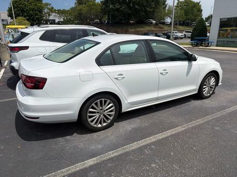 Used 2016 Volkswagen Jetta SEL FWD image 6