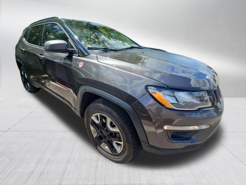 Used 2018 Jeep Compass Trailhawk AWD/4WD image 3