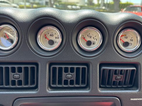 Used 2001 Dodge Viper RT/10 RWD image 18