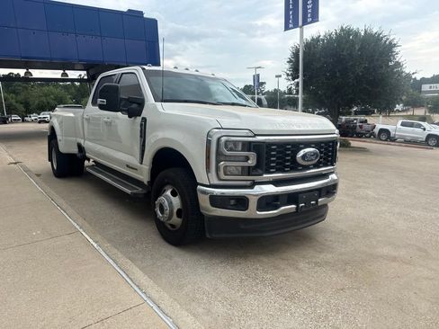 Used 2024 Ford F350 Lariat w/ FX4 Off-Road Package AWD/4WD image 2