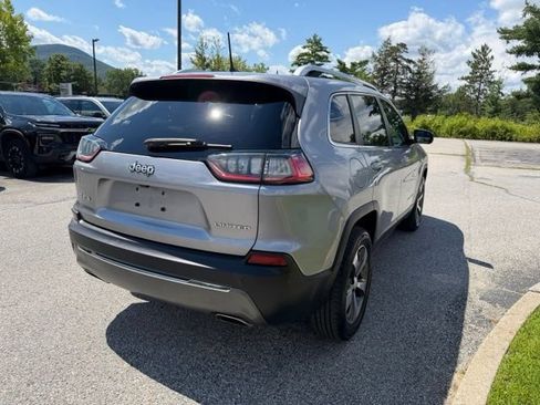 Used 2019 Jeep Cherokee Limited AWD/4WD image 5