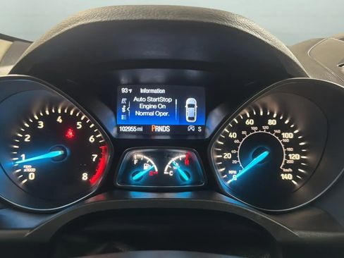 Used 2018 Ford Escape SE FWD image 11