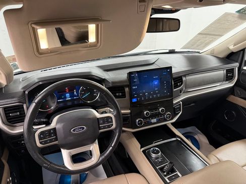 Used 2022 Ford Expedition XLT RWD image 9
