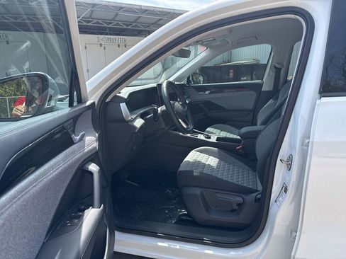 Used 2025 Volkswagen Tiguan S image 14