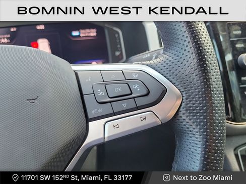 Used 2022 Volkswagen Atlas Cross Sport SEL R-Line image 19