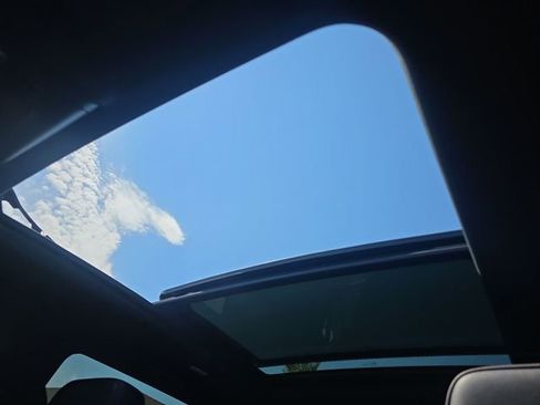 Used 2021 Chevrolet Tahoe RST w/ Luxury Package image 18