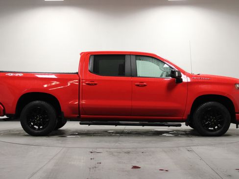 Used 2021 Chevrolet Silverado 1500 RST w/ Convenience Package II image 3