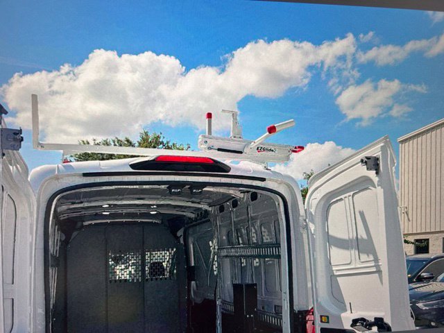 Used 2023 Ford E-Transit Medium Roof RWD image 13