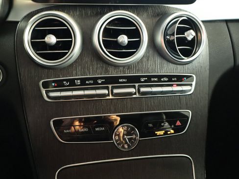 Used 2019 Mercedes-Benz C 300 4MATIC Sedan image 25