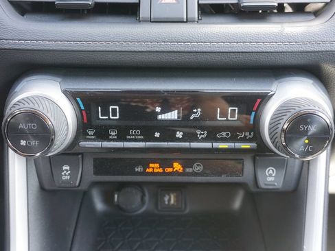 Used 2024 Toyota RAV4 XLE FWD image 10