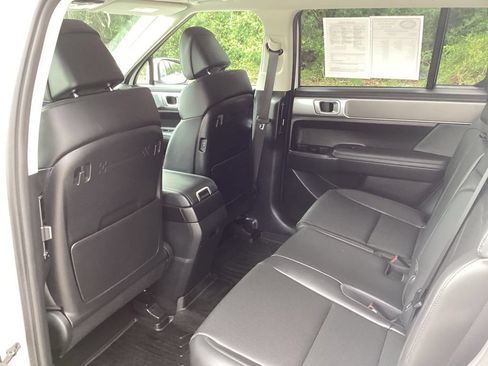 Used 2025 Hyundai Santa Fe SEL FWD image 51