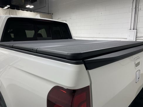 Used 2017 Honda Ridgeline RTL-E image 19