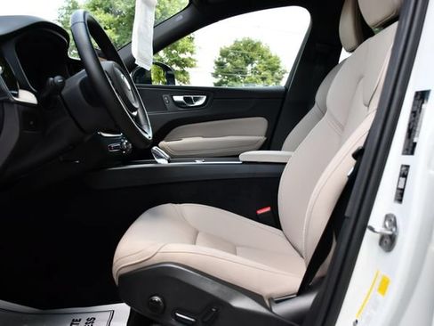 Used 2026 Volvo XC60 B5 Plus AWD/4WD image 12