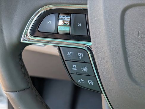 Used 2024 Lincoln Navigator Reserve image 23