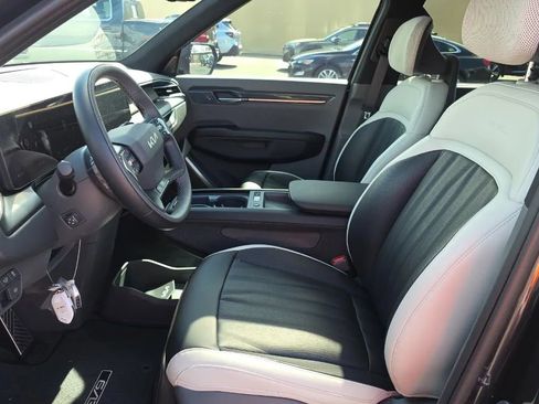 Used 2026 Kia EV9 GT-Line AWD/4WD image 4