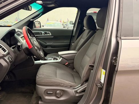 Used 2012 Ford Explorer XLT image 12