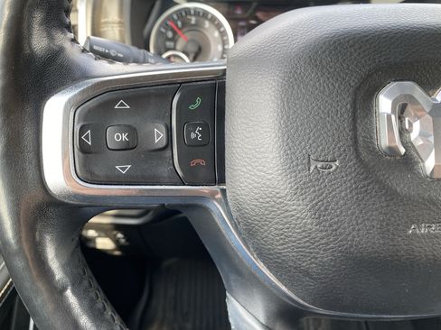 Used 2019 RAM 1500 Laramie AWD/4WD image 19