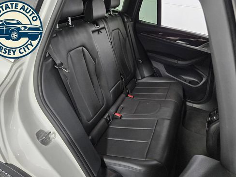 Used 2019 BMW X3 xDrive30i w/ Driving Assistance Package AWD/4WD image 38