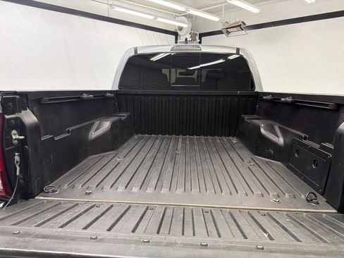 Used 2021 Toyota Tacoma SR5 RWD image 19