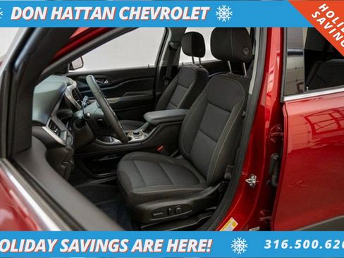 Used 2023 GMC Acadia SLE w/ Driver Convenience Package image 4