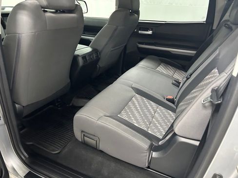 Used 2019 Toyota Tundra SR5 w/ Convenience Package AWD/4WD image 15