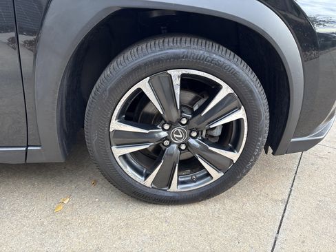 Used 2021 Lexus UX 250h w/ Premium Package image 13