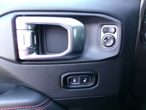 New 2026 Jeep Wrangler Unlimited Rubicon image 12