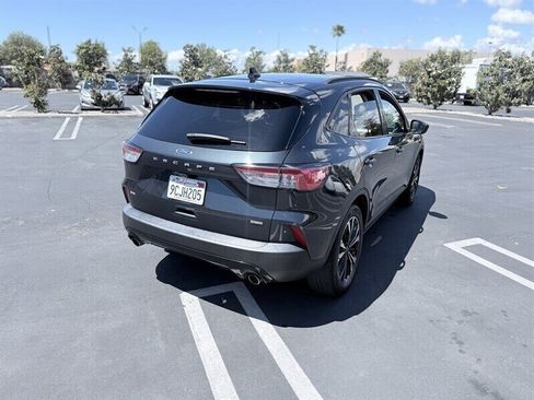 Used 2022 Ford Escape SE w/ SE Sport Appearance Package FWD image 7