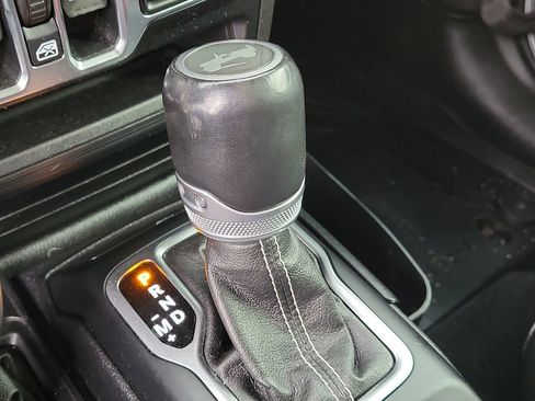 Used 2021 Jeep Wrangler Unlimited Sahara image 33