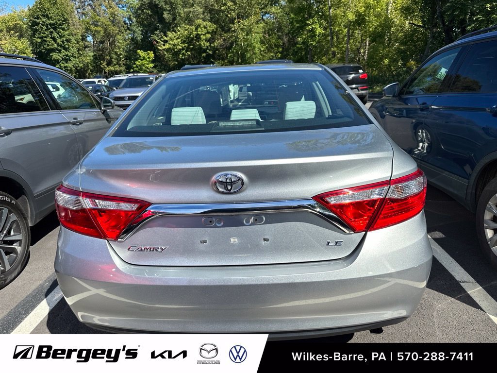 Used 2015 Toyota Camry LE FWD image 7