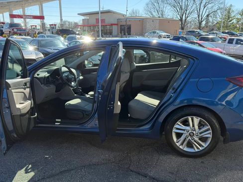 Used 2020 Hyundai Elantra Value Edition w/ Winter Weather Package image 17