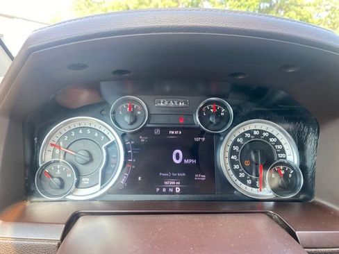Used 2017 RAM 1500 Laramie w/ Convenience Group AWD/4WD image 11