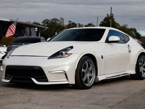 Used 2020 Nissan 370Z NISMO image 4