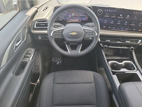 New 2026 Chevrolet Traverse LT FWD image 13